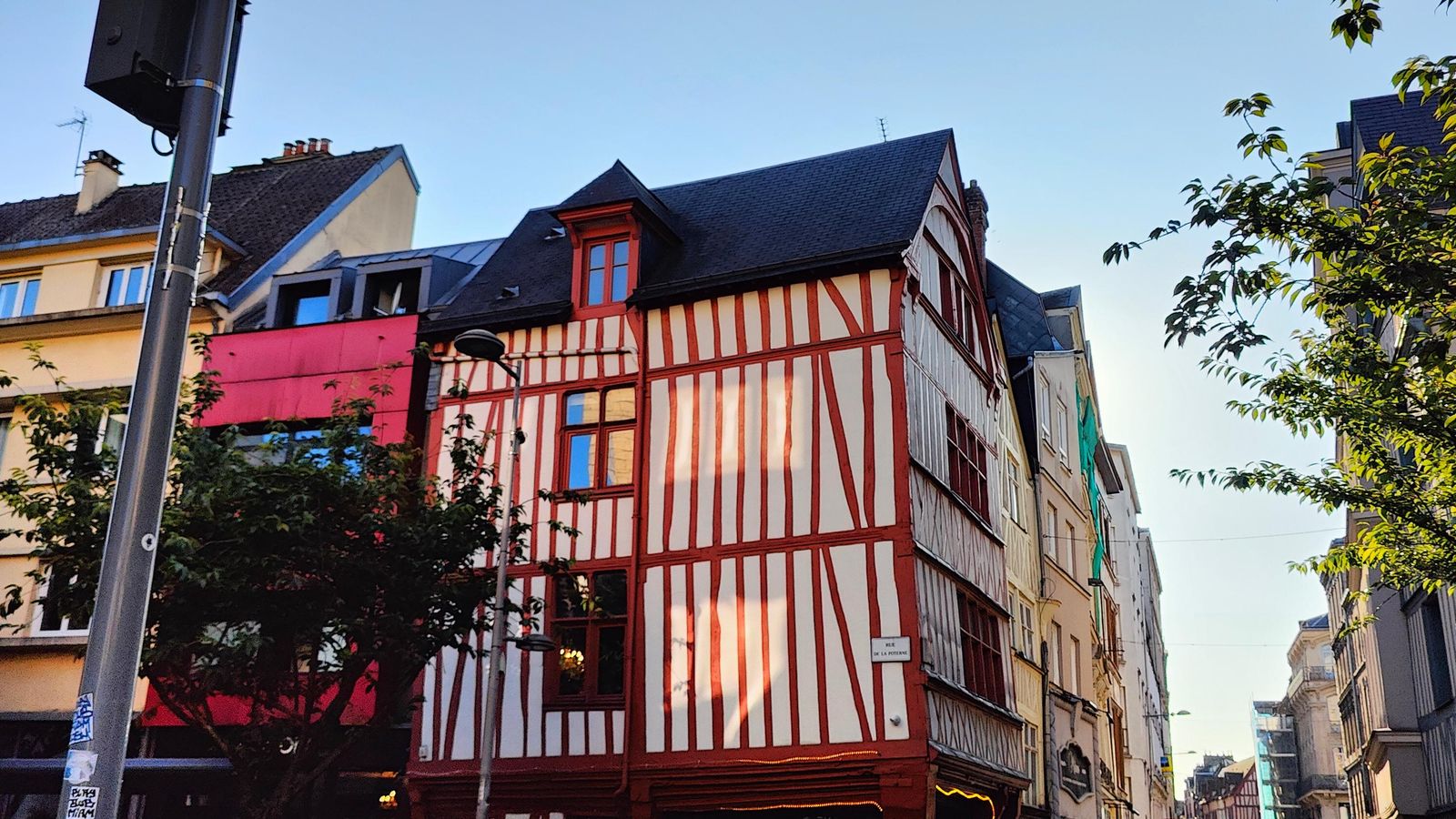 Visita Erasmus a França: Una Experiència de Cooperació Internacional a Rouen i altres Centres Educatius